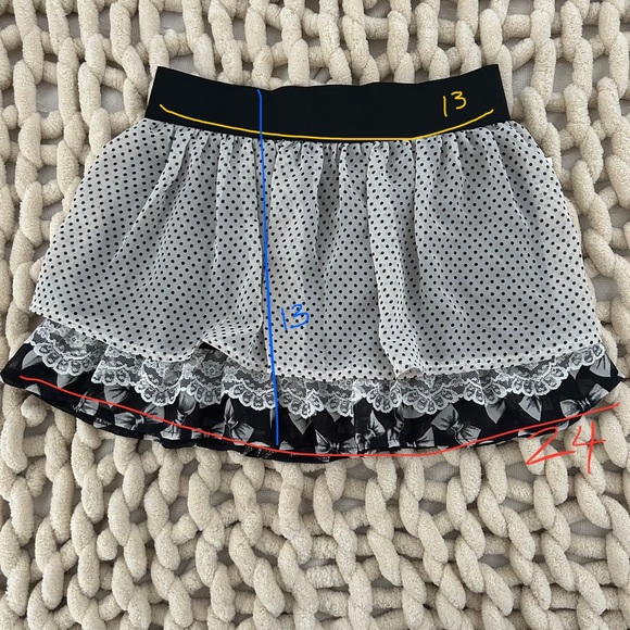 🌸Layered patterned skirt🌸 - Picture 4 of 4